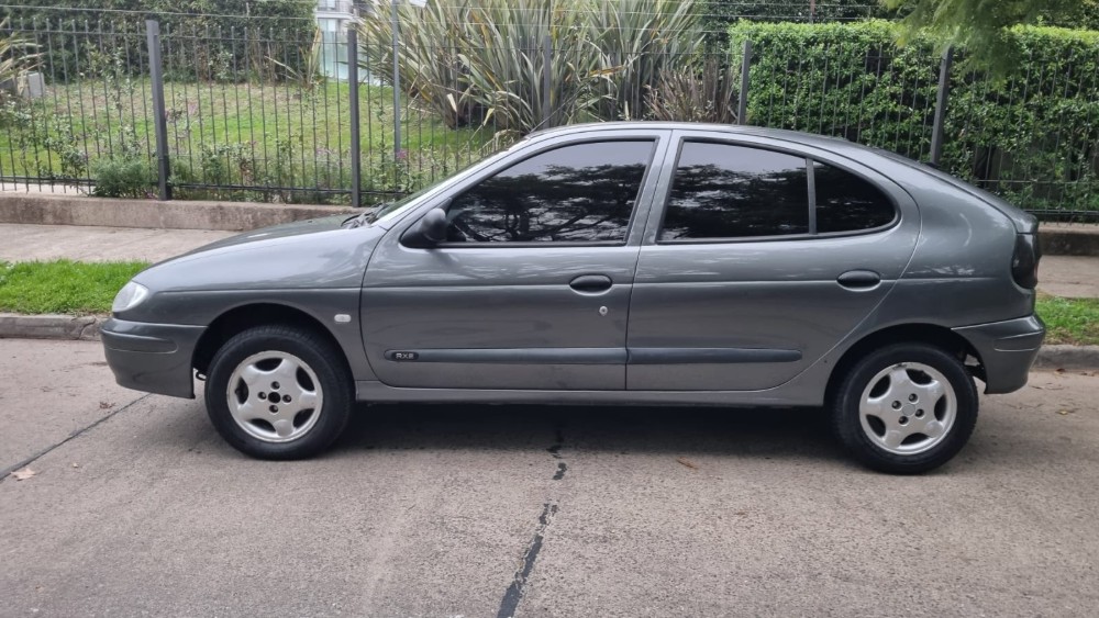 Renault Megane RXE  — foto 3